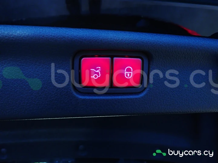 Mercedes C-class Black