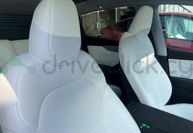 Tesla Model Y Black