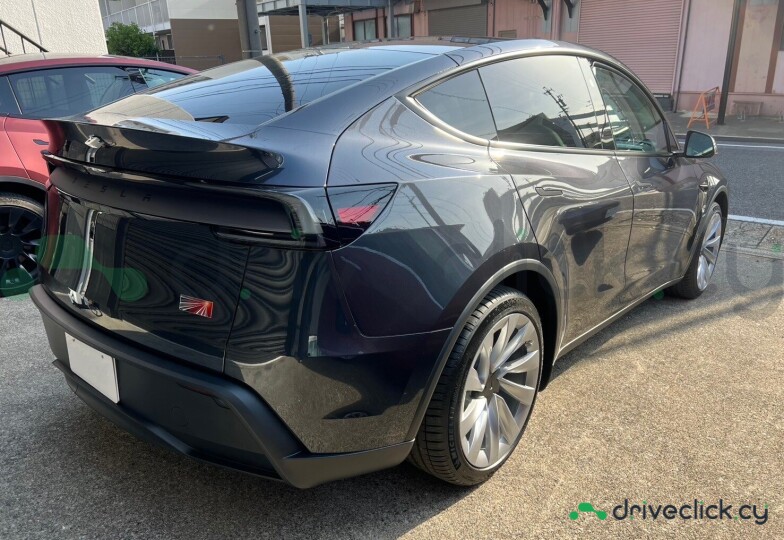 Tesla Model Y Black