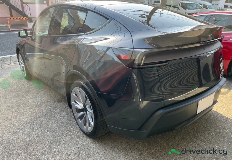 Tesla Model Y Black