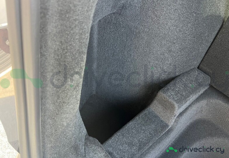 Tesla Model Y Black