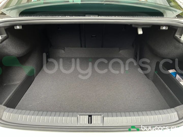 Volkswagen Passat White