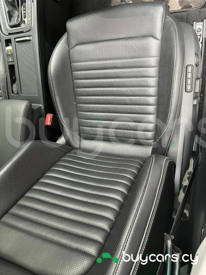 Volkswagen Passat White