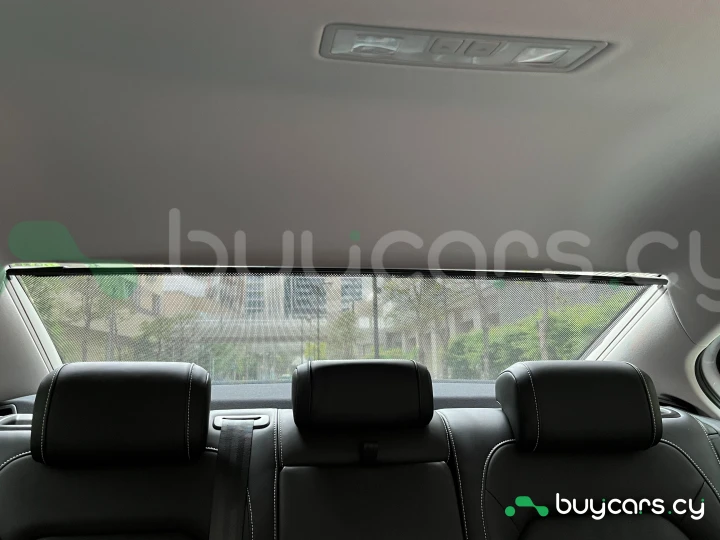 Volkswagen Passat White