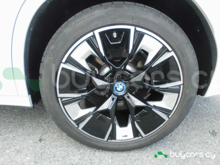 BMW iX3 Белый