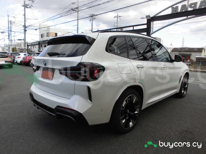 BMW iX3 Белый