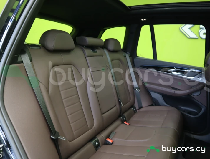 BMW iX3 Черный