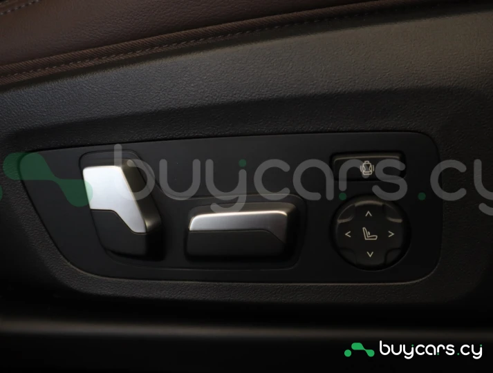 BMW iX3 Черный