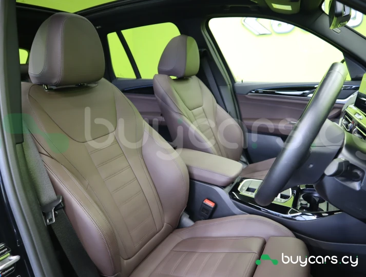 BMW iX3 Черный