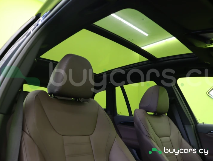 BMW iX3 Черный