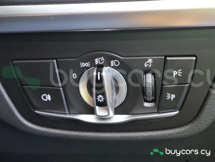 BMW iX3 Черный