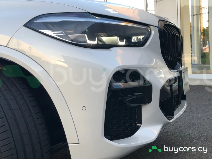 BMW X5 White