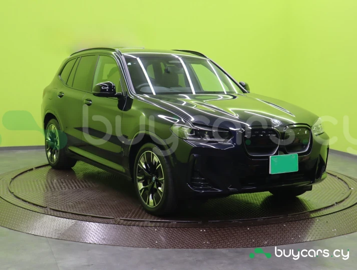 BMW iX3 Черный