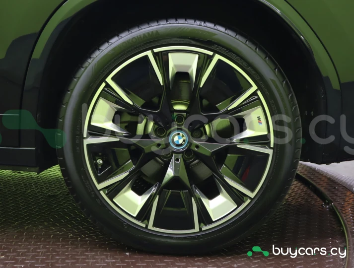 BMW iX3 Черный