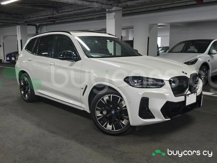 BMW iX3 Белый