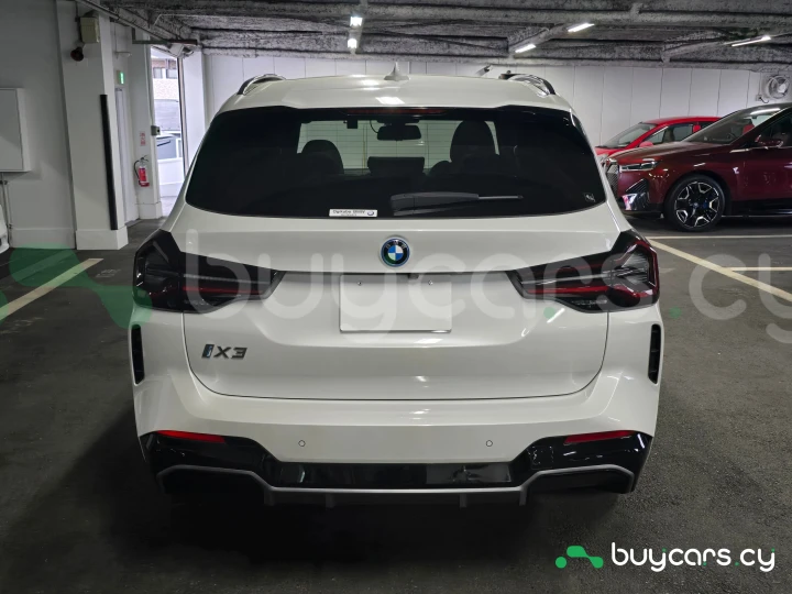 BMW iX3 Белый