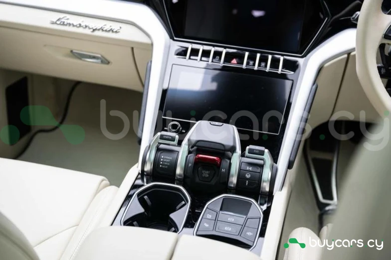 Lamborghini Urus Синий