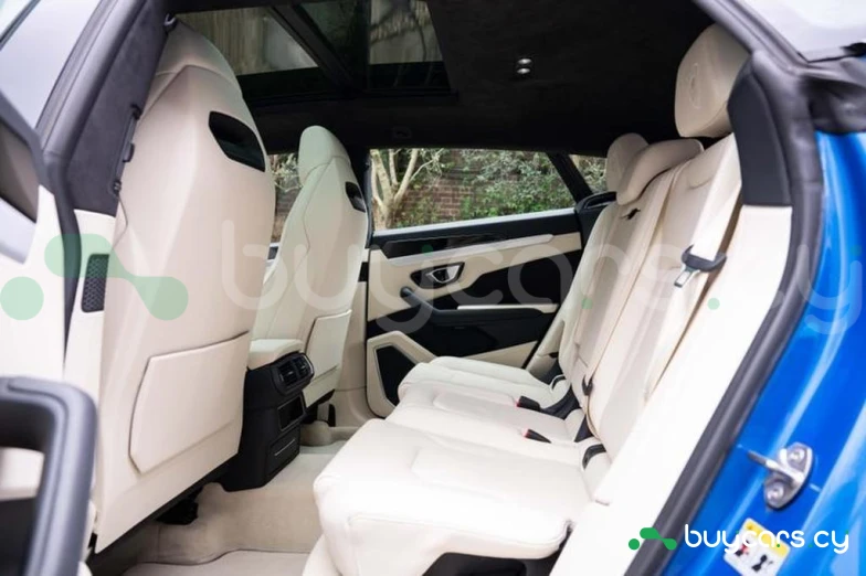 Lamborghini Urus Синий