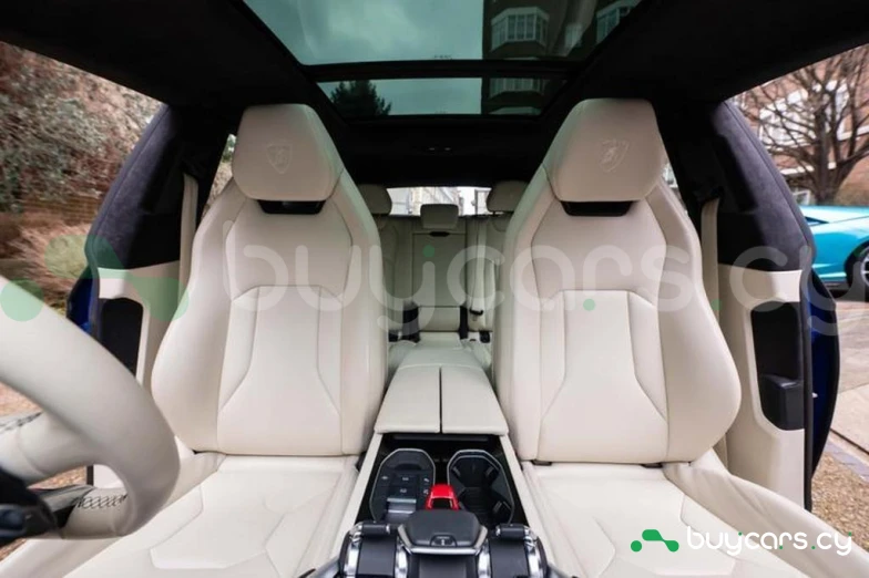 Lamborghini Urus Синий