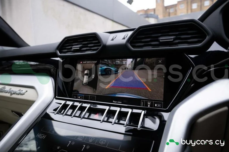 Lamborghini Urus Синий