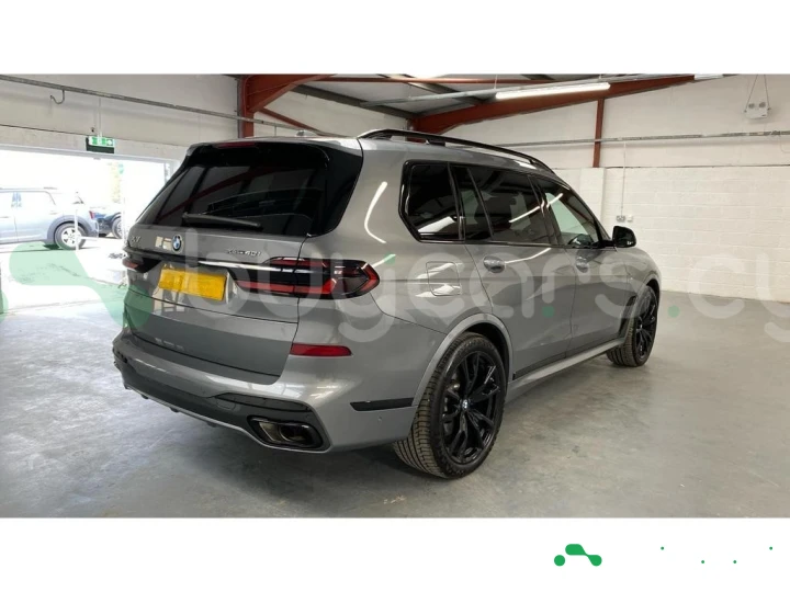 BMW X7 Серый