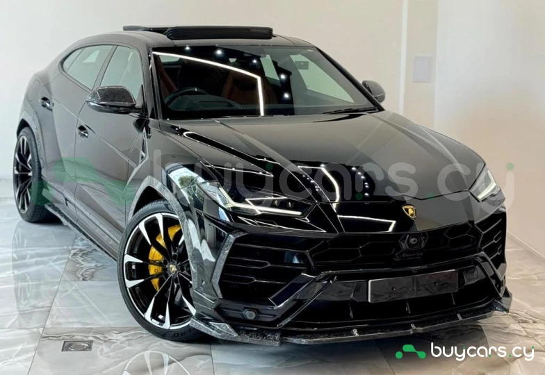 Lamborghini Urus Черный