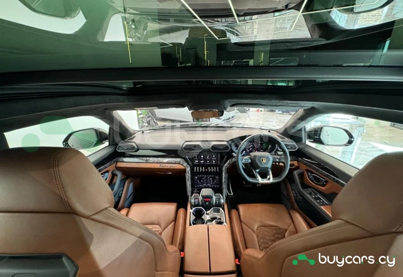 Lamborghini Urus Черный