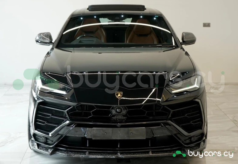 Lamborghini Urus Черный