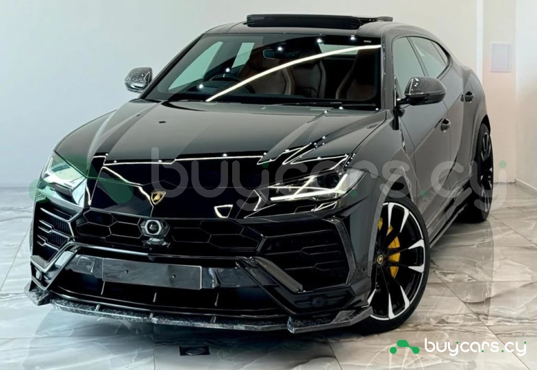 Lamborghini Urus Черный