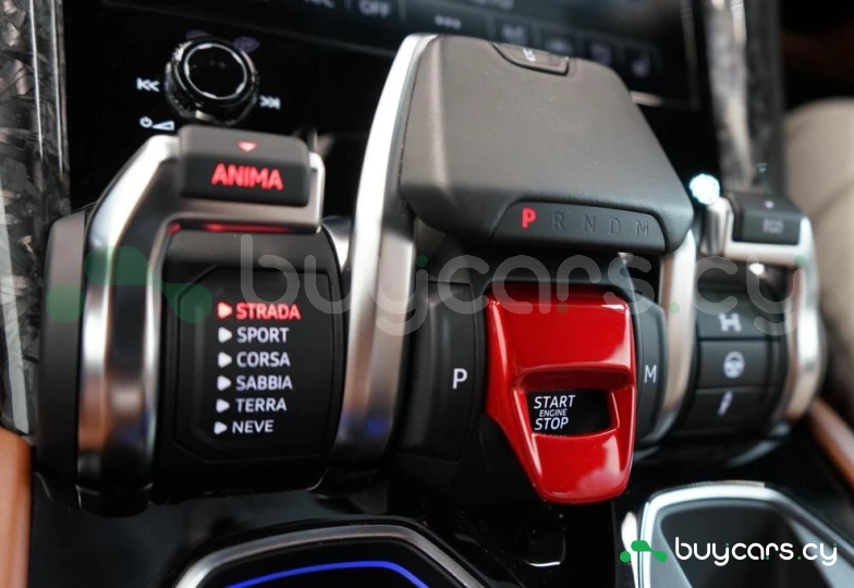 Lamborghini Urus Черный