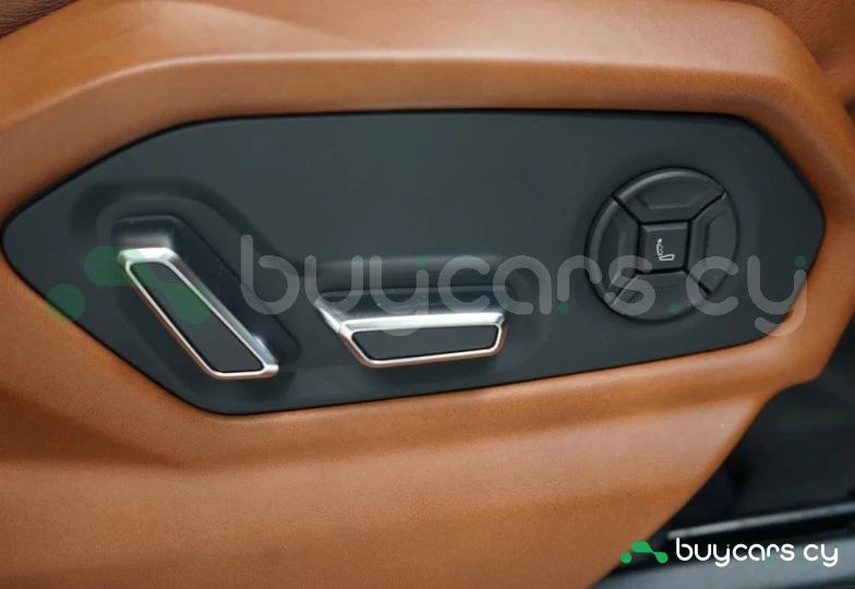 Lamborghini Urus Черный