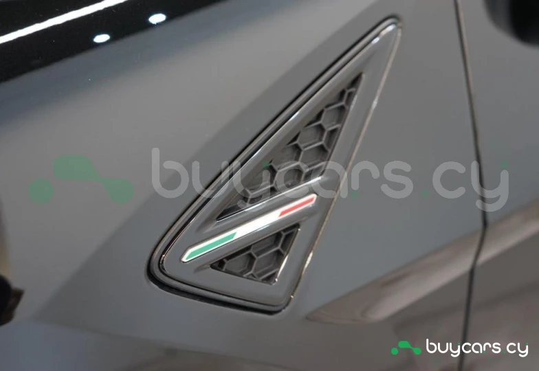 Lamborghini Urus Черный