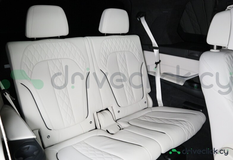 BMW X7 Blue