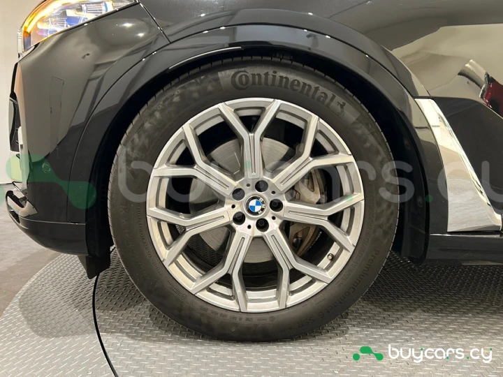 BMW X7 Черный