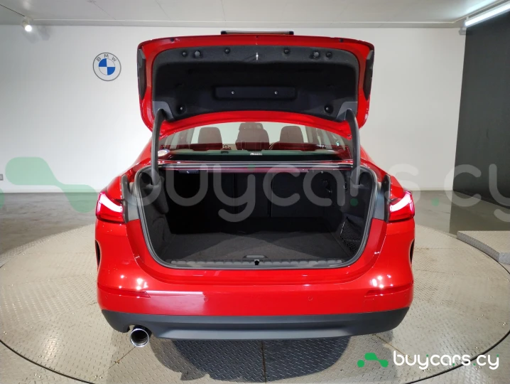 BMW 2 series Красный