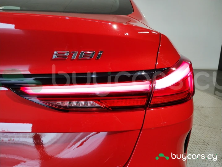 BMW 2 series Красный