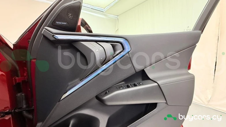 BMW X3 Красный