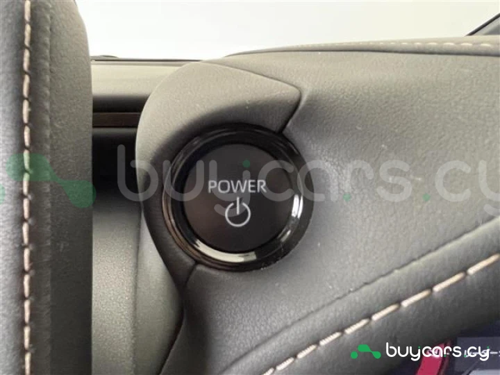 Toyota Alphard White