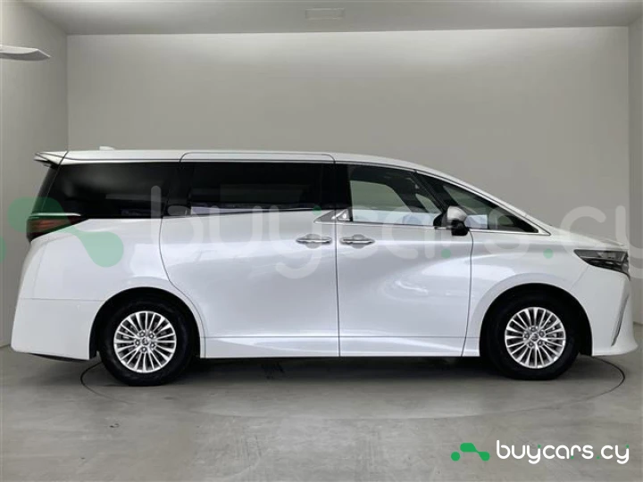 Toyota Alphard White