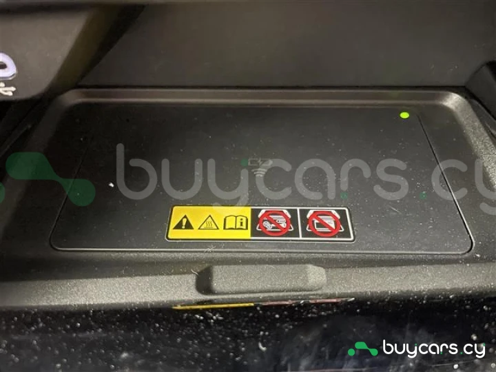 Toyota Alphard White