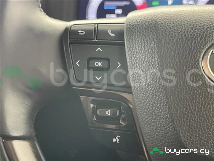 Toyota Alphard White