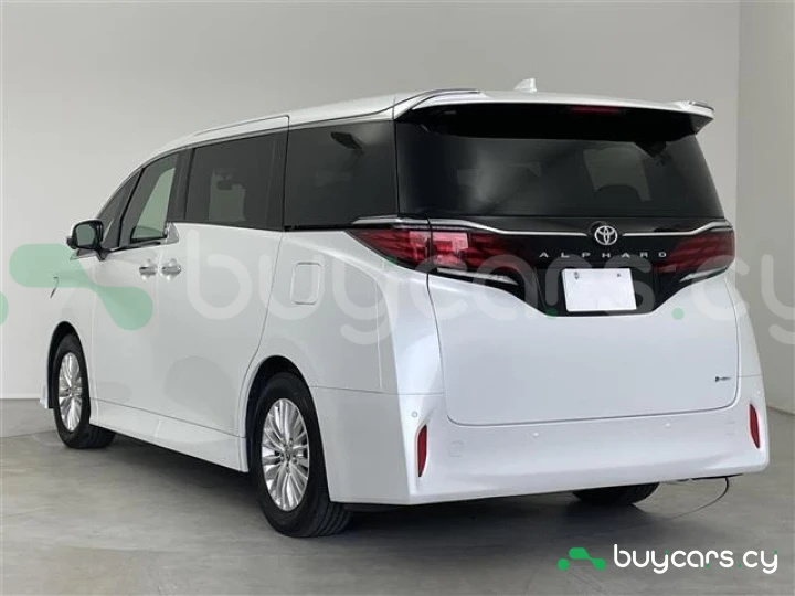 Toyota Alphard White