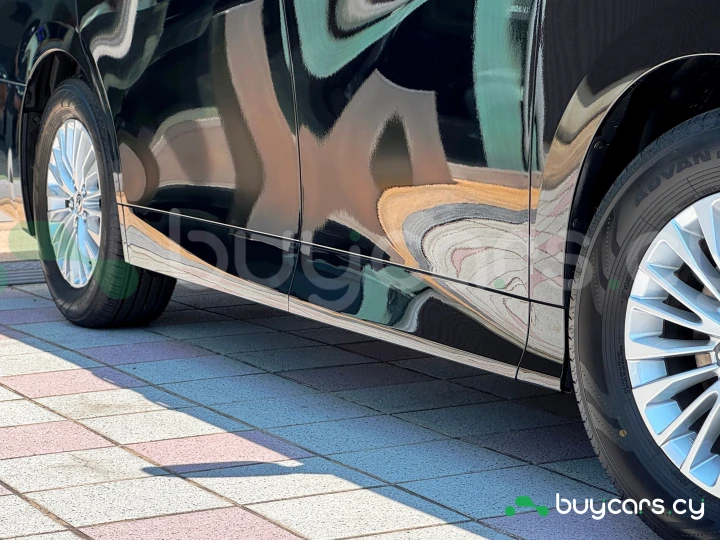 Toyota Alphard Black