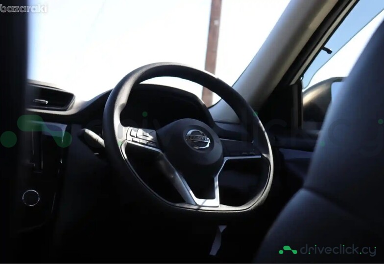 Nissan X-Trail Серый