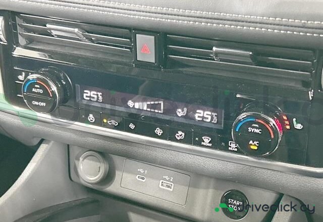 Nissan X-Trail Белый