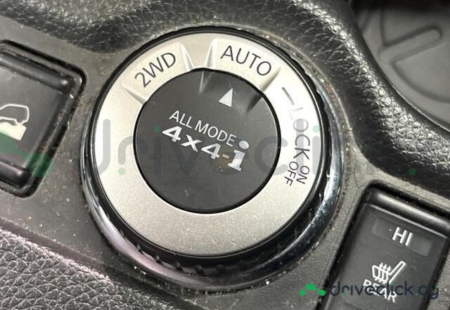 Nissan X-Trail Серый