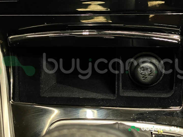 Nissan Skyline Black