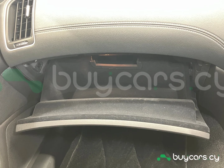 Nissan Skyline Black