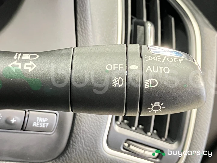 Nissan Skyline Black