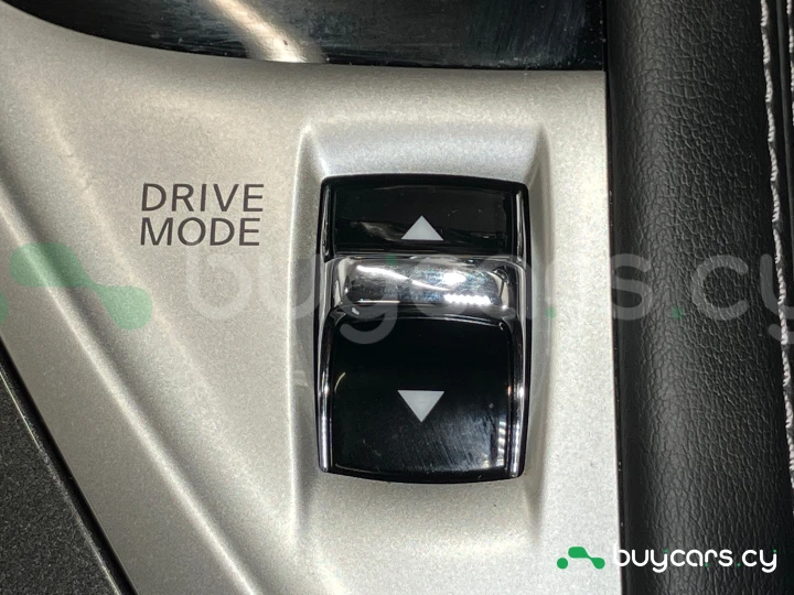 Nissan Skyline Black